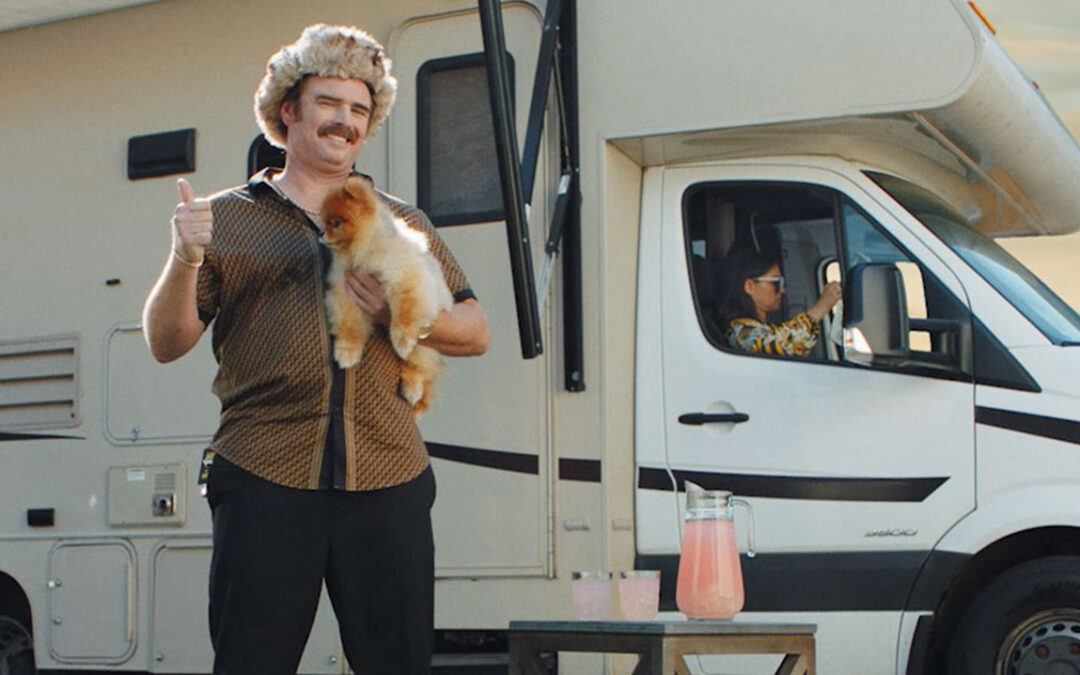 Seattle Bank Tells People to Fund Themselves in Humorous Campaign